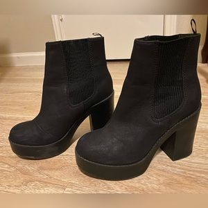 Black Heeled Boots